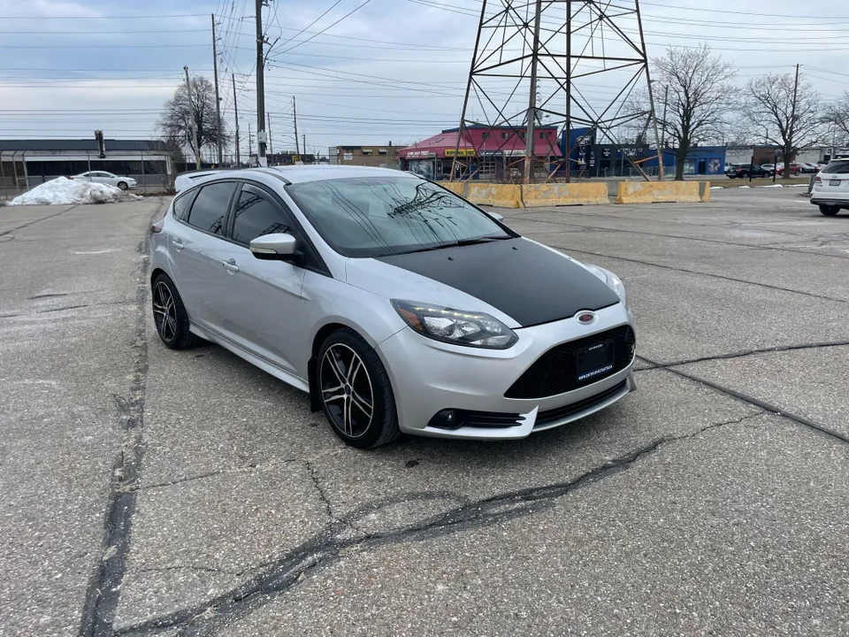 2014 Ford Focus ST- LOW KMS- CERTIFIED