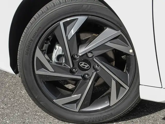 2025 Hyundai Elantra Luxury Upgrade Your Ride Event! in Cars & Trucks in Winnipeg - Image 9