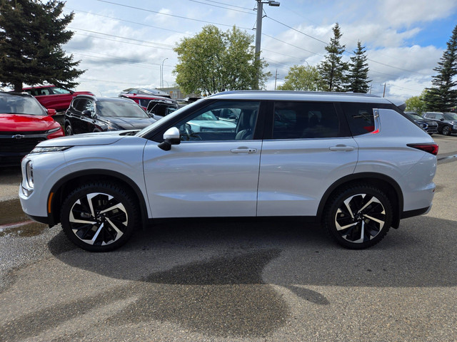 2023 Mitsubishi Outlander LE Premium Package | Low KM | Mitsu... in Cars & Trucks in Calgary - Image 4