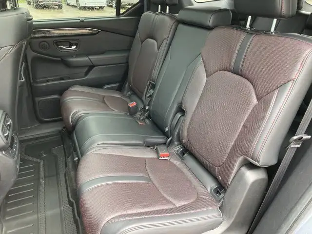 2023 Honda Pilot Black Edition AWD | AC Seats | Heated Seats in Cars & Trucks in Hamilton - Image 18