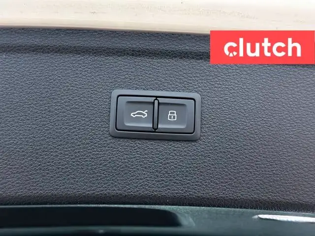 2024 Audi Q5 Komfort AWD w/ Apple CarPlay, Heated Front Seats, R dans Autos et camions dans Ville de Toronto - Image 42