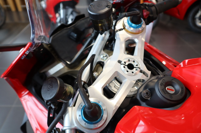 2024 Ducati Panigale V4 S RED in Sport Bikes in Edmonton - Image 4