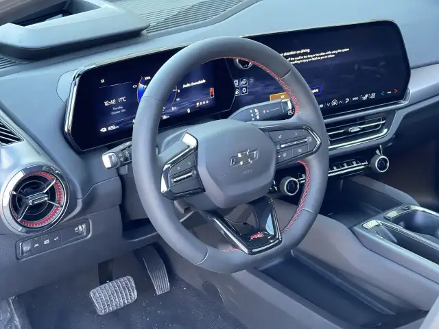 2025 Chevrolet Equinox EV 2RS in Cars & Trucks in City of Montréal - Image 23