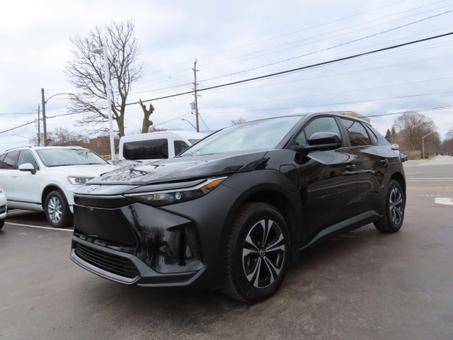 2023 Toyota BZ4X bZ4X BZ4X - 15,000KMS - Back-Up Camera - Heated in Cars & Trucks in Oakville / Halton Region - Image 4