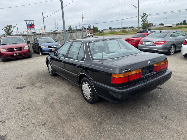1990 Honda Accord EX, SEDAN, AUTO, 4 CYL, ONLY 170KMS, GREAT SHA in Cars & Trucks in London - Image 3