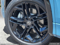 This Volkswagen Tiguan boasts a Intercooled Turbo Regular Unleaded I-4 2.0 L/121 engine powering thi... (image 8)