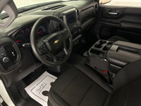 ALL VEHICLES COME CERTIFIED WITH A 90 POINT INSPECTION. Engine: 8 Cylinder Engine 5.3L/325CI L/100Km... (image 7)