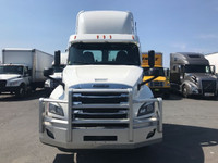 2020 FREIGHTLINER T12664ST;Heavy Duty Trucks - CONVENTIONAL W/O SLEEPER Penske Location 100 THORNHIL... (image 1)