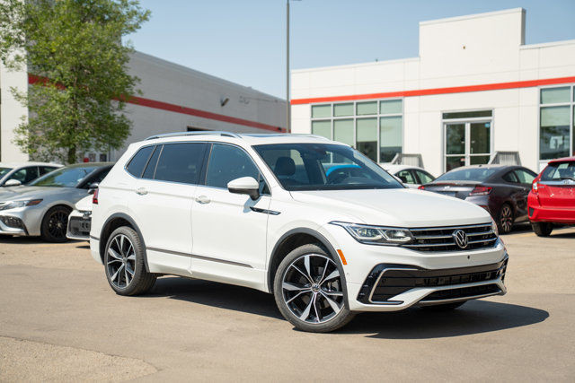 2022 Volkswagen Tiguan Highline R-Line in Cars & Trucks in Edmonton - Image 2
