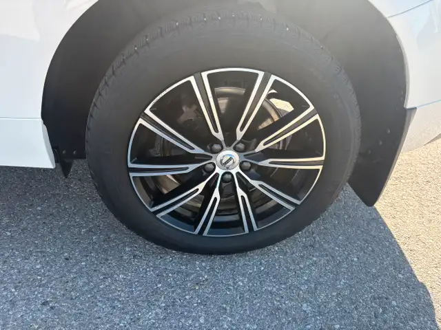 2019 Volvo XC60 Momentum T6 AWD Hail Sale in Cars & Trucks in Calgary - Image 16