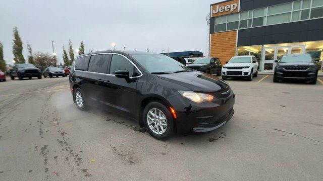 2025 Chrysler Grand Caravan SXT | Cold Weather Group in Cars & Trucks in Edmonton - Image 2