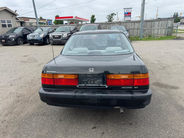 1990 Honda Accord EX, SEDAN, AUTO, 4 CYL, ONLY 170KMS, GREAT SHA in Cars & Trucks in London - Image 4