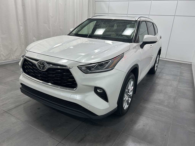 2025 Toyota Highlander HYBRIDE LIMITED AWD TOIT PANORAMIQUE CHAI in Cars & Trucks in Québec City - Image 3