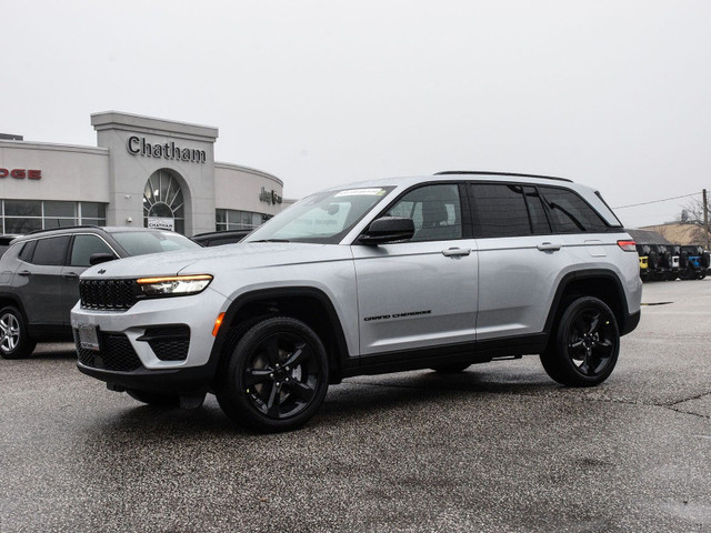 2024 Jeep Grand Cherokee Laredo in Cars & Trucks in Chatham-Kent