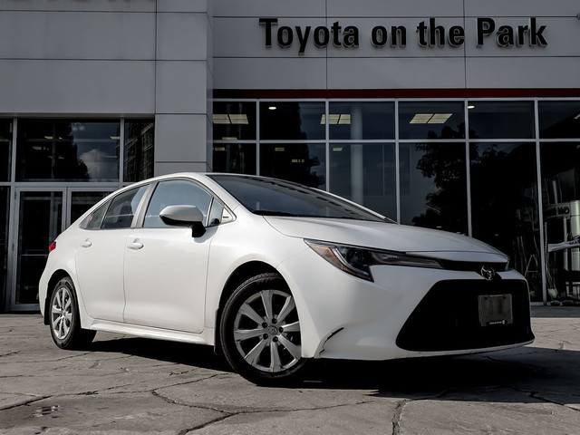 2021 Toyota Corolla LE CVT in Cars & Trucks in City of Toronto - Image 2