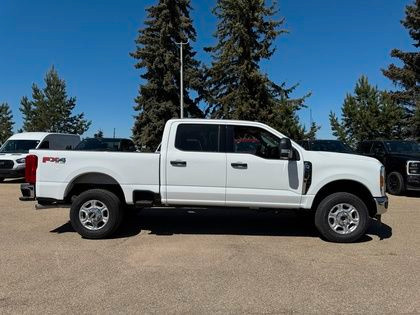 2025 Ford F-350 XLT w/FX4, PRO PWR, T-GATE STEP & UPFIT SWITCHES in Cars & Trucks in Edmonton - Image 2