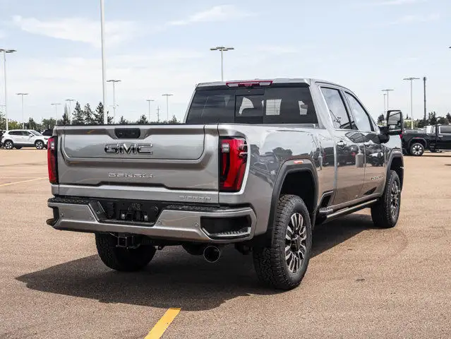 2025 GMC Sierra 3500HD Denali Ultimate dans Autos et camions dans Comté de Strathcona - Image 10