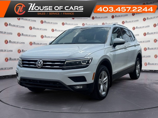2020 Volkswagen Tiguan Highline 4MOTION Panoramic roof Bluetooth in Cars & Trucks in Calgary
