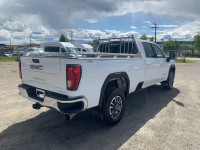 Sierra 3500HD 4WD Crew Cab 172" SLE, 18" Aluminum Wheels, 6.6L V8 Turbo Diesel Engine, 10-Speed Auto... (image 5)