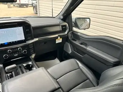 2025 Ford F-150 LARIAT 502A w/BLACK PKG, FX4 PKG & TOW/HAUL PKG in Cars & Trucks in Edmonton - Image 23