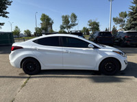 GL Elantra *Premium Heated Bucket Seats *Air Conditioning *Cruise Control *Drive Mode Selector *ECON... (image 8)