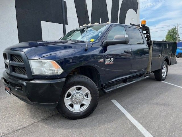 2014 Ram 3500 4WD 5.7L V8 HEMI CREW CAB **SERVICE UTILTY BOX** in Cars & Trucks in City of Toronto