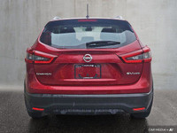 This is a Previous Daily Rental 417 Nissan offer no hassle buying experience. We check and adjust ou... (image 2)