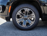 Experience the perfect blend of luxury, capability, and style with the sophisticated Black Jeep Wago... (image 5)