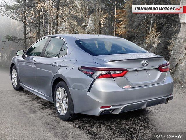2022 Toyota Camry SE in Cars & Trucks in Hamilton - Image 3