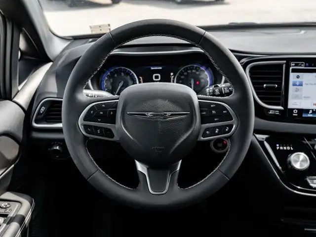 2025 Chrysler Grand Caravan SXT in Cars & Trucks in Barrie - Image 23