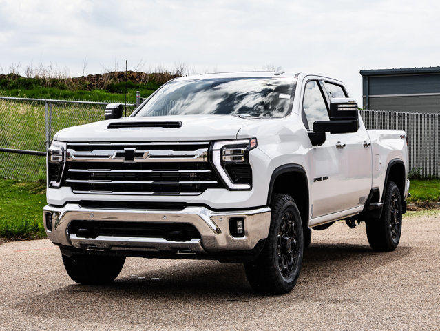 2025 Chevrolet Silverado 3500HD LTZ in Cars & Trucks in Strathcona County - Image 4