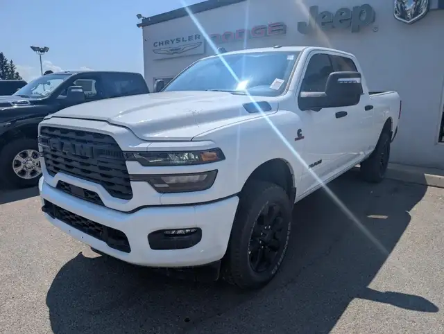 2025 RAM 3500 Big Horn 4x4 Crew Cab 6'4 in Cars & Trucks in Medicine Hat - Image 4