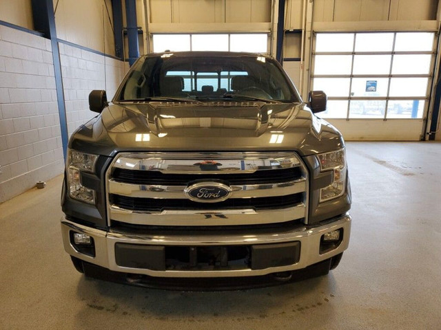  2017 Ford F-150 LARIAT W/REVERSE SENSING SYSTEM in Cars & Trucks in Moose Jaw - Image 2