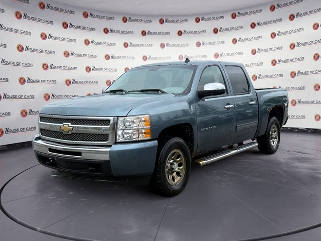 2011 Chevrolet Silverado 1500 LS Crew Cab / ONE OWNER / RUNNING  in Cars & Trucks in Calgary