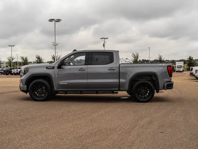 2024 GMC Sierra 1500 Elevation 5.3L dans Autos et camions dans Comté de Strathcona - Image 6