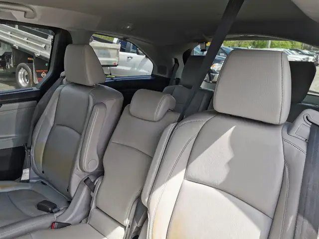 2018 Honda Odyssey Touring dans Autos et camions dans Belleville - Image 29