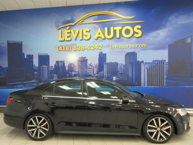 VOLKSWAGEN JETTA 2013 GLI TURBO 210 HP TOIT OUVRANT SIEGES CHAUF dans Autos et camions  à Lévis