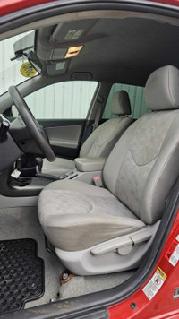 2010 TOYOTA RAV4 2.4L FWD —- FINANCEMENT MAISON DISPONIBLE AVEC ACOMPTE DE 3,300$ +tx--- Livraison p... (image 8)