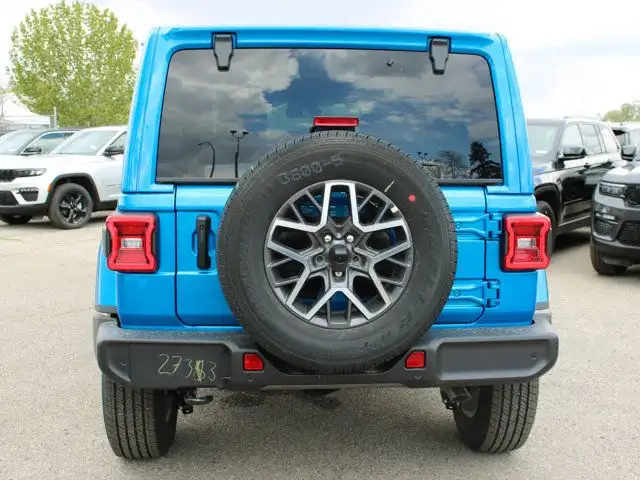 2025 Jeep Wrangler Sahara 4x4, Off-Road Camera, Heated McKinley in Cars & Trucks in Calgary - Image 6