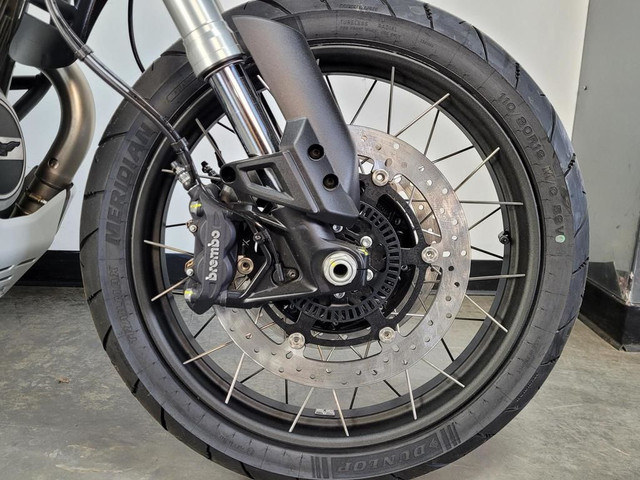 2023 Moto Guzzi V85 TT in Sport Bikes in Lévis - Image 4