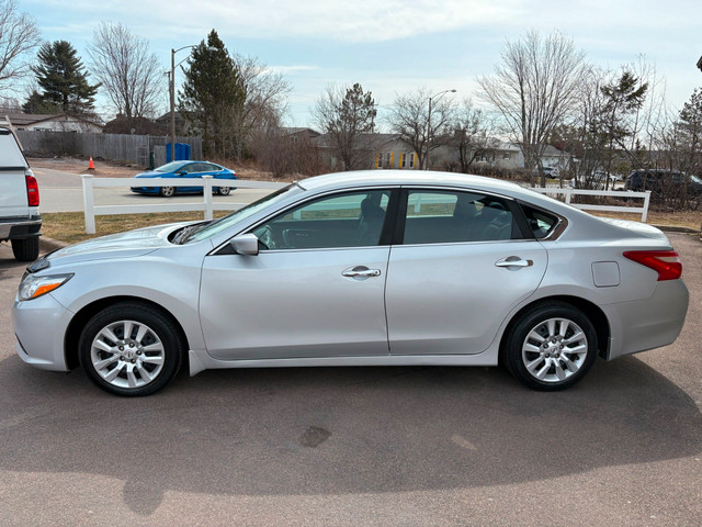 2016 Nissan Altima 2.5 Remote Start! AC! Backup Cam! in Cars & Trucks in Moncton - Image 4
