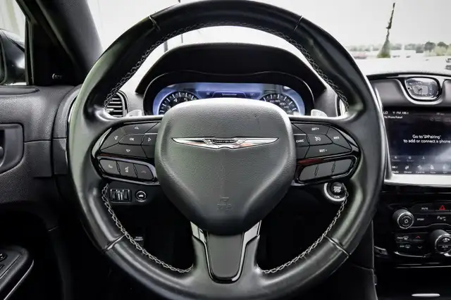 2022 Chrysler 300 S • SUNROOF • NAV • HEATED LEATHER • PREM. AUD in Cars & Trucks in Kingston - Image 18