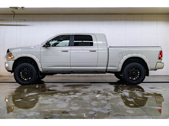  2017 Ram 3500 4x4 Mega Cab Laramie Diesel AISIN Leather Roof Na in Cars & Trucks in Red Deer - Image 3