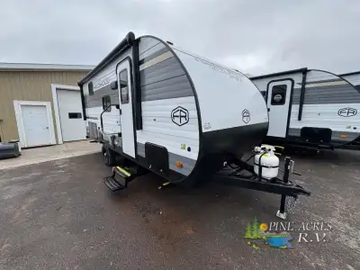 Forest River Wildwood FSX travel trailer 178BHSK highlights: Double-Size Bunks Murphy Bed Full Pass-...