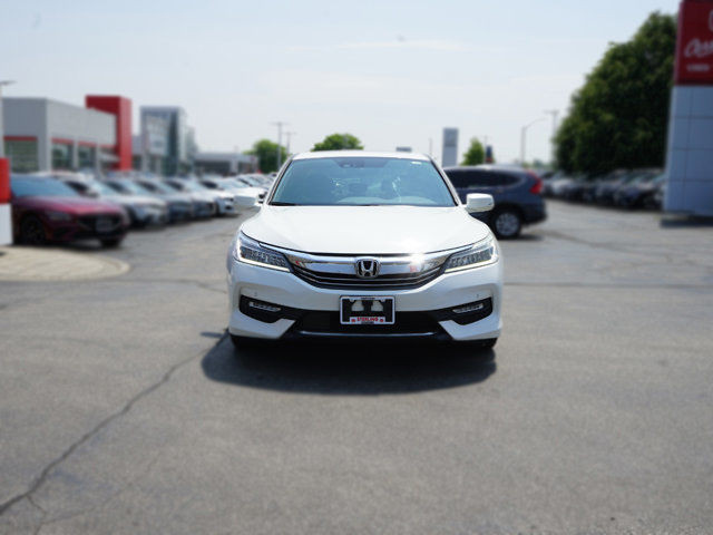 2017 Honda Accord Sedan Touring | 1 Owner | No Accidents in Cars & Trucks in Hamilton - Image 2
