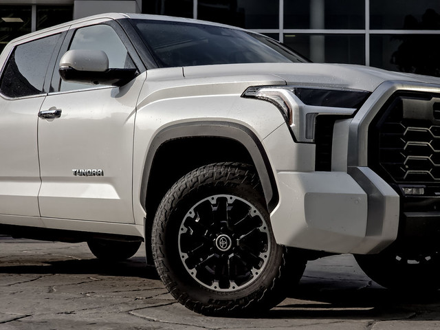 2023 Toyota Tundra 4x4 Crewmax Limited in Cars & Trucks in City of Toronto - Image 3