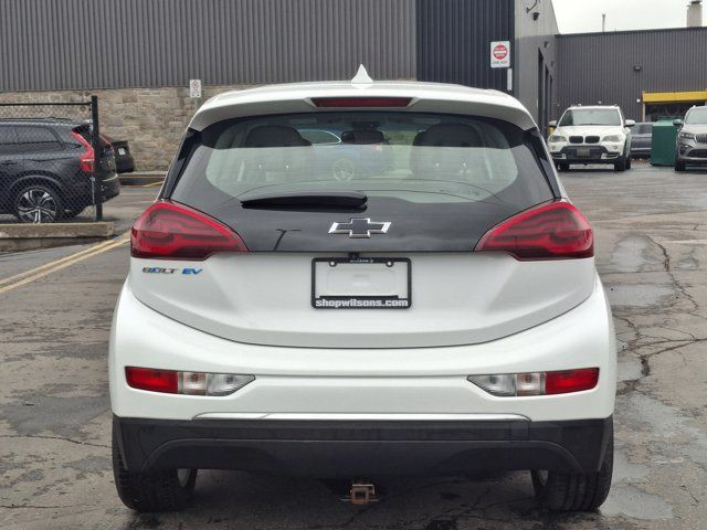 2021 Chevrolet Bolt EV LT | Heated Steering + Seats | CarPlay + in Cars & Trucks in Guelph - Image 4