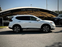 Stock#: 260013AThe 2018 Nissan Rogue SL is a practical and comfortable compact SUV, well-suited for... (image 1)