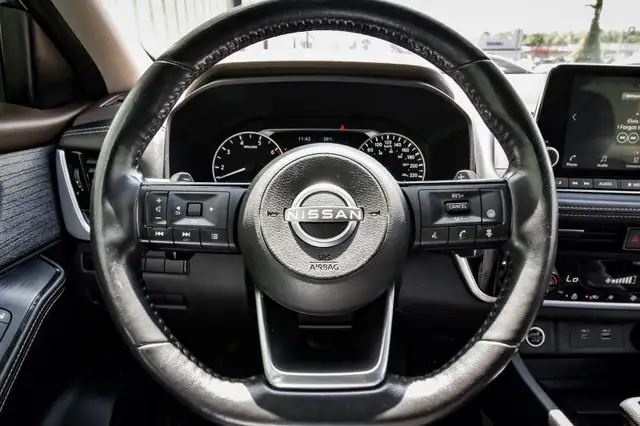 2022 Nissan Rogue SV • MOONROOF • 360 CAM • HEATED SEATS/STEERIN in Cars & Trucks in Kingston - Image 17