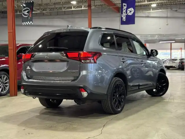 2018 MITSUBISHI Outlander SE in Cars & Trucks in City of Montréal - Image 6